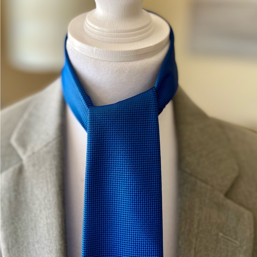 Countess Mara Elegant Royal Blue Herringbone Men's Neck Tie